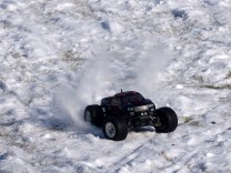 HPI Savage XS Flux im Schnee 12