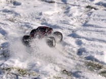 HPI Savage XS Flux im Schnee 17