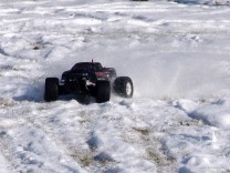 HPI Savage XS Flux im Schnee 5