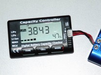 LiPo-Tester Capacity Controller CellMeter-7: Anzeige der Spannung der ersten Zelle