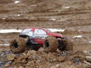 Axial AX10 Ridgecrest Mudding