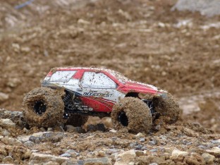 Axial AX10 Ridgecrest Mudding