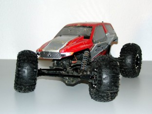 Axial AX10 Ridgecrest mit HB Rover auf GMade Beadlocks