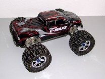 Traxxas E-Maxx mit Proline Trencher X