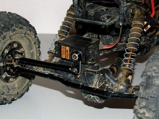 Savöx SC-0251mg im Axial AX10 Ridgecrest