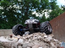 Traxxas E-Maxx - Baustellenparcours