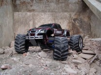 Traxxas E-Maxx - Baustellenparcours