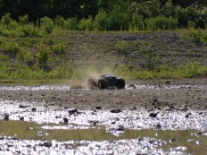 Traxxas E-Maxx Dual Titan 775 auf der "Seenplatte"