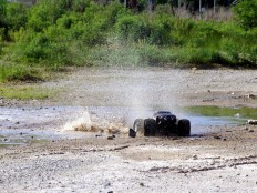 Traxxas E-Maxx Dual Titan 775 auf der "Seenplatte"