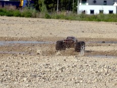 Traxxas E-Maxx Dual Titan 775 auf der "Seenplatte"