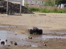 Traxxas E-Maxx Dual Titan 775 auf der "Seenplatte"